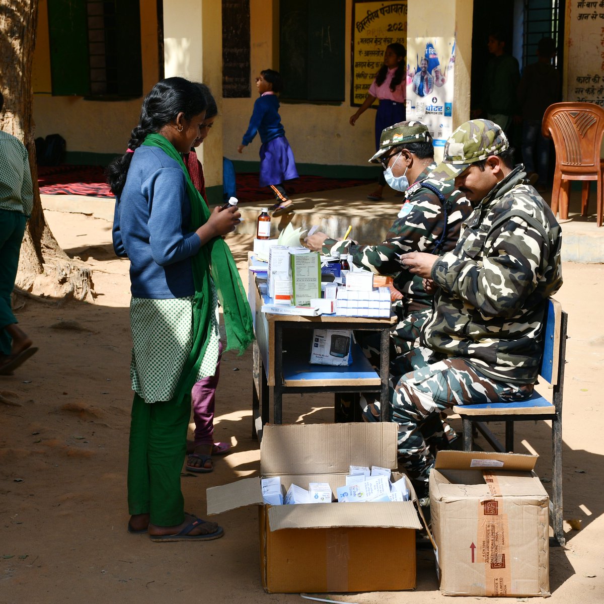 35bnSsb's tweet image. दिनांक:-08.02.2024 को @35bnSsb दुमका द्वारा “जी” समवाय के कार्यक्षेत्र ग्राम-आसनसोल, ग्राम-चरका एवं ग्राम-मरवा में नागरिक कल्याण कार्यक्रम 23-24 के अंतर्गत तीन नि:शुल्क मानव चिकित्सा शिविर(OPD) का आयोजन किया गया I
#CivicActionProgramme
@SSB_INDIA  @ssbpatna  @ShqGaya