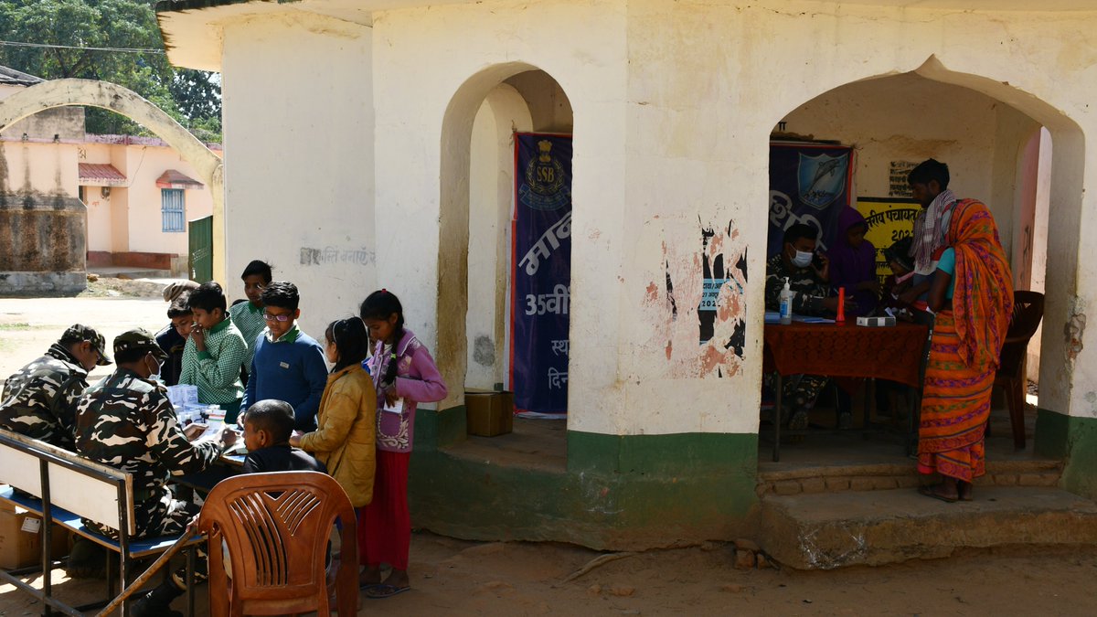 35bnSsb's tweet image. दिनांक:-08.02.2024 को @35bnSsb दुमका द्वारा “जी” समवाय के कार्यक्षेत्र ग्राम-आसनसोल, ग्राम-चरका एवं ग्राम-मरवा में नागरिक कल्याण कार्यक्रम 23-24 के अंतर्गत तीन नि:शुल्क मानव चिकित्सा शिविर(OPD) का आयोजन किया गया I
#CivicActionProgramme
@SSB_INDIA  @ssbpatna  @ShqGaya