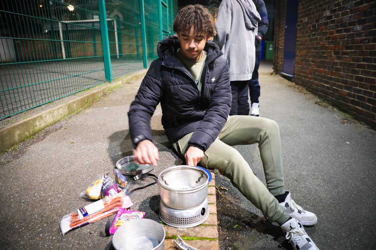 WHYCNunhead's tweet photo. #cooking #Gold #Silver @DofE #CampCraft #expedition training with @Louistarcreativ and #volunteer Mark pics by @Quincunxxx #youthwork https://t.co/6I0jMtstrg