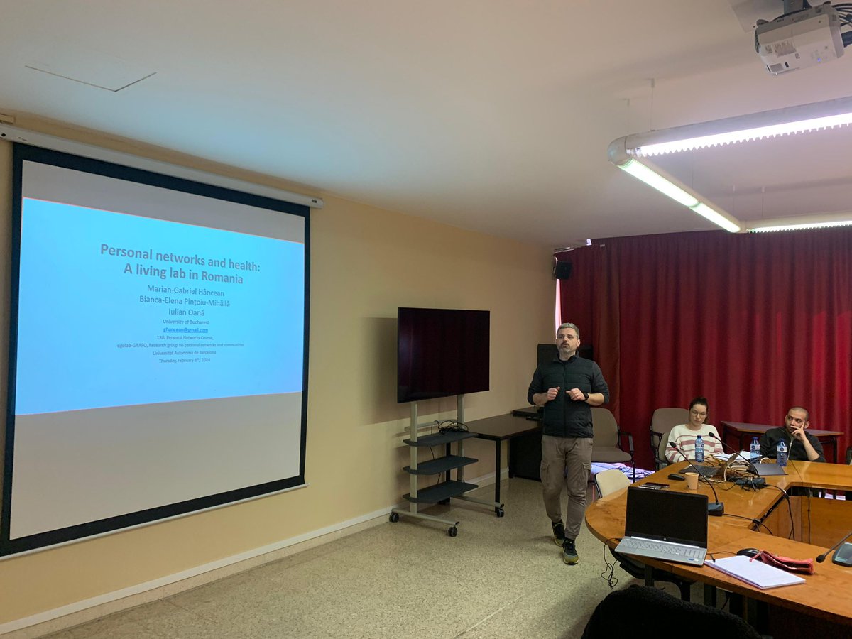 During the second part of this morning session, Marian-Gabriel Hâncean and his team presentes their Research on “Personal networks and health interventions: a city lab in Romania”.

#PNA24
#personalnetworks
#personalnetworksanalysis
#socialsciences
#research