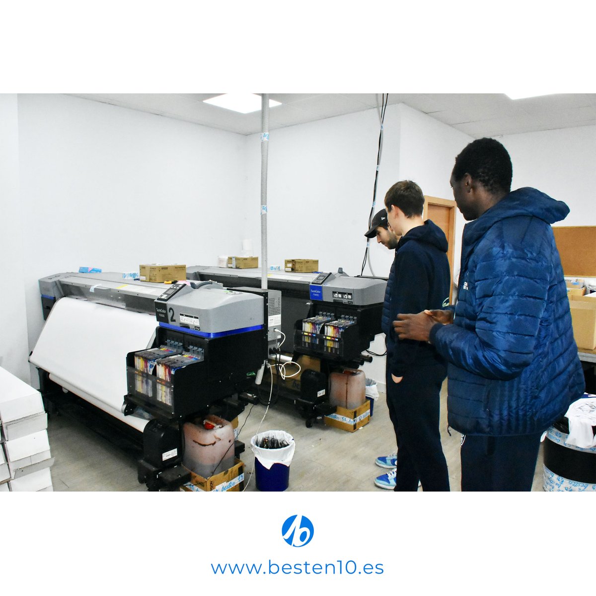 ¡Ayer recibimos la visita de nuestros amigos de <a href="/CiudadDeHuelva/">𝘾𝙞𝙪𝙙𝙖𝙙 𝙙𝙚 𝙃𝙪𝙚𝙡𝙫𝙖</a>!

Algunos de sus jugadores tuvieron la oportunidad de conocer de cerca todo nuestro proceso de desarrollo de productos. 🏀👕

#Besten10 #CiudaddeHuelva #RopaDeportiva