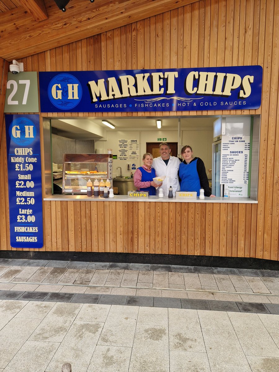 It's ⭐️⭐️⭐️⭐️⭐️ for G &amp; H Market Chips 😋🍟

#greatyarmouthmarket #yarmouthchips