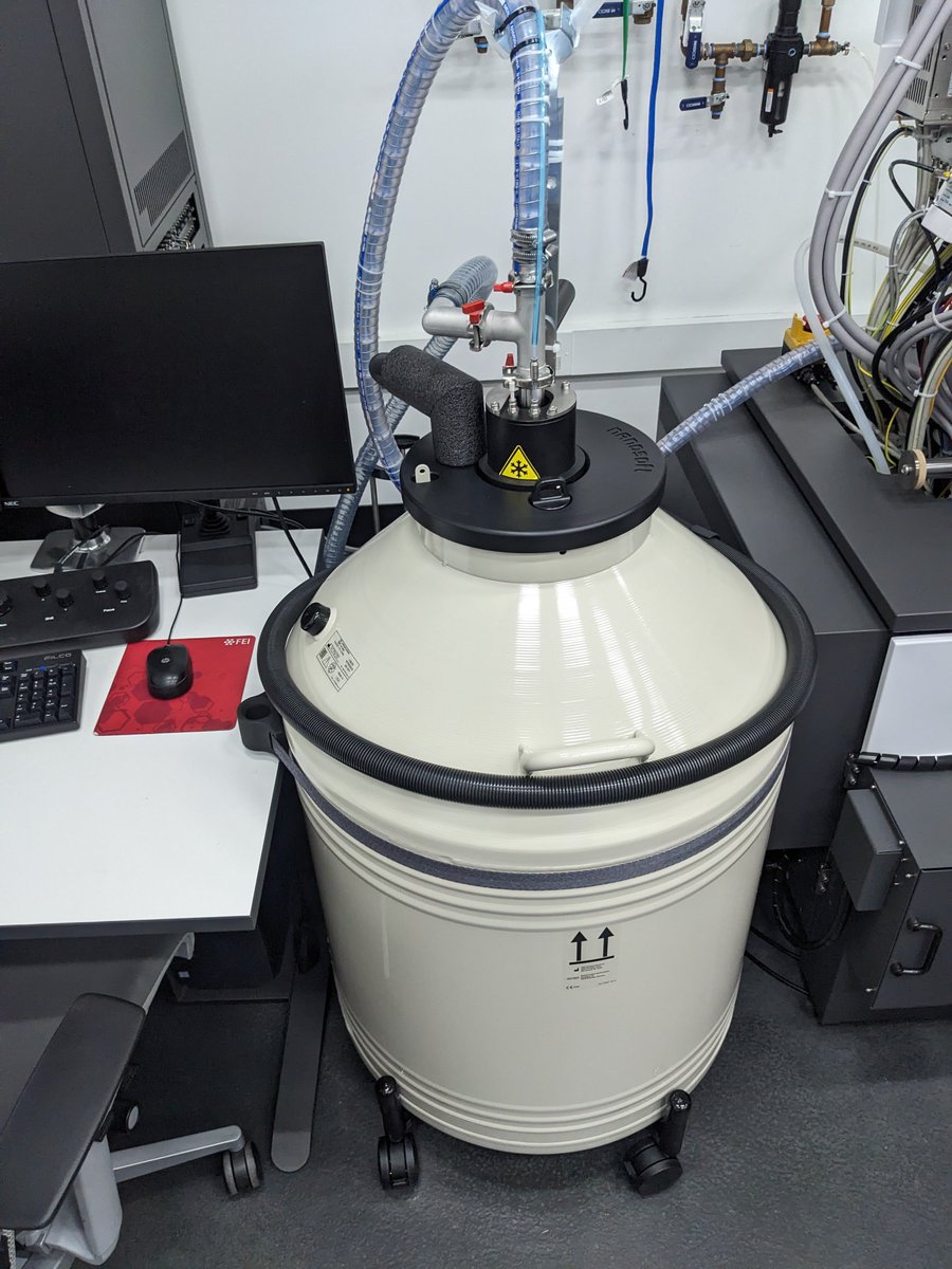 NanoSoftCryoEM's tweet image. Another Extended Operation System installation, this time on a Hydra. More and more folks happy with week-long milling on one fill of LN2, plus with the many extra unique features integrated into our system. #teamtomo #cryoEM #Aquilos #Hydra
nanosoftmaterials.com/product-page/a…