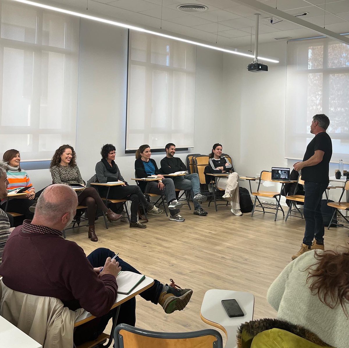 lamadrazacccugr's tweet photo. #PedaLABUGR | La Madraza @CanalUGR amplía así sus ámbitos de acción y se enriquece con el carácter experimental del Laboratorio Pedagógico @PedalabUGR. ¡Y no podemos estar más felices con los resultados!
Gracias a todas las personas que habéis compartido estas actividades. https://t.co/Hnjibvg4xb