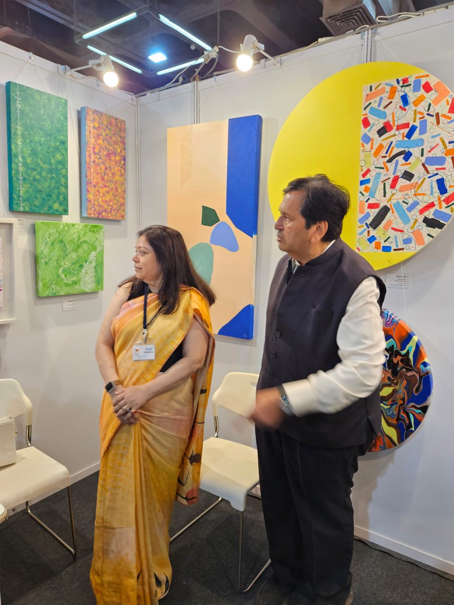 MPLodha's tweet photo. Visited the wonderfully curated stall of paintings showcased by @DeepakulAAT 

 @kkatul #IndiaArtFestival #Mumbai https://t.co/zd9aBrAM3N