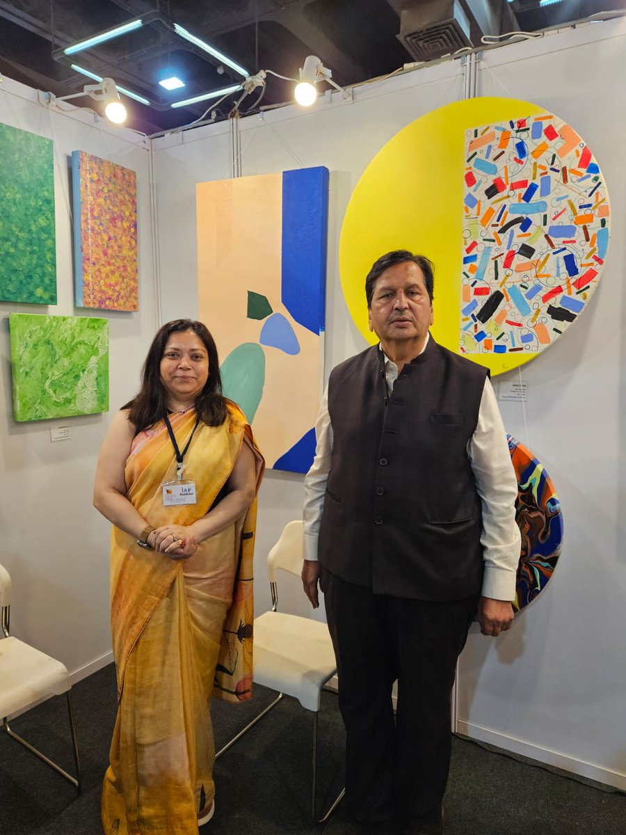 MPLodha's tweet photo. Visited the wonderfully curated stall of paintings showcased by @DeepakulAAT 

 @kkatul #IndiaArtFestival #Mumbai https://t.co/zd9aBrAM3N