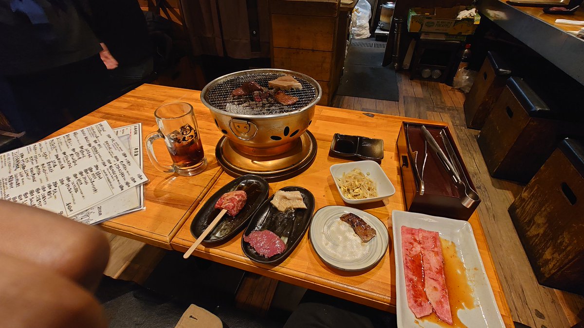 DeusKaliya's tweet photo. @tontsu_yakiniku に行くのは5年ぶりだった。 懐かしかった。 お肉おいしかったです。 ありがとうございました。
また近いうちにソウルキャリバーの選手たちと一緒に来たいと思います。 https://t.co/M94Om2PgJa