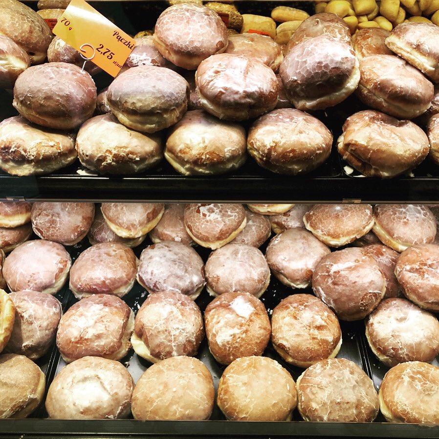 Don’t forget to eat as much #pączki as you can today or you will have bad luck for the rest of the year… We think about healthy food again tomorrow! Smacznego 😋 #FatThursday #TłustyCzwartek