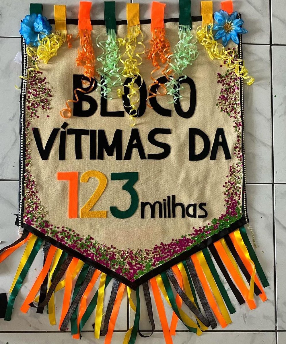Stiflermv's tweet photo. O brasileiro não tem limites 😂😂 https://t.co/YvSKmvB5mH