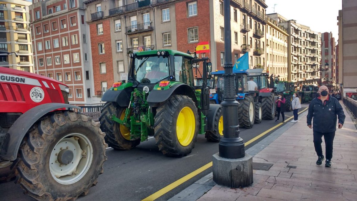 En el programa de hoy: 

🔸Decenas de tractores llegan al centro de Oviedo.
🔸El INFOPA a fase de emergencia en situación 0. 
🔸Descubrimos el nuevo lenguaje de los jóvenes.

Hoy nos vemos a partir de las 17.10 h