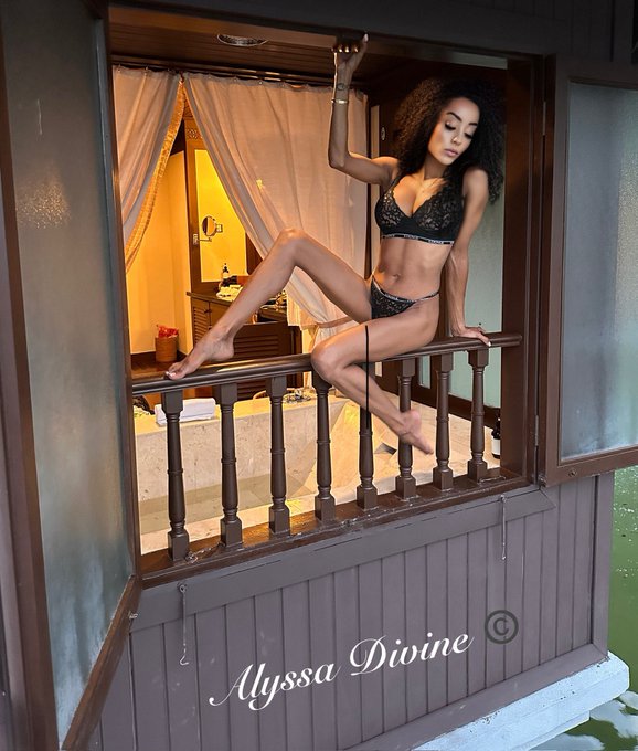 #IslandBabe #Sunkissed 👙A bit of a Bali &amp; Malaysia - lil taster COMING SOON!! LOTS of #Filth #PureIslandKindEnergy<a href="/tag/islandbabe"class="tags">#IslandBabe</a><a href="/tag/sunkissed"class="tags">#Sunkissed</a><a href="/tag/filth"class="tags"><span>#filth</span></a><a href="/tag/pureislandkindenergy"class="tags"><span>#pureislandkindenergy</span></a>