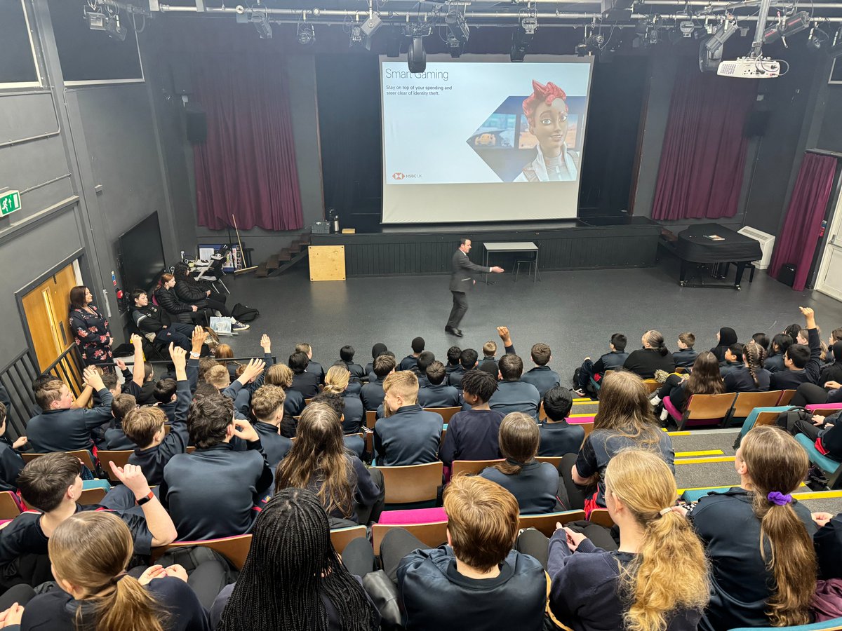 Thank you @HSBC_UK @HSBC for delivering your Gaming4Good session to all of our year 7 pupils today!
#Gaming #Finance #SmartGaming

@Olchfaschool
