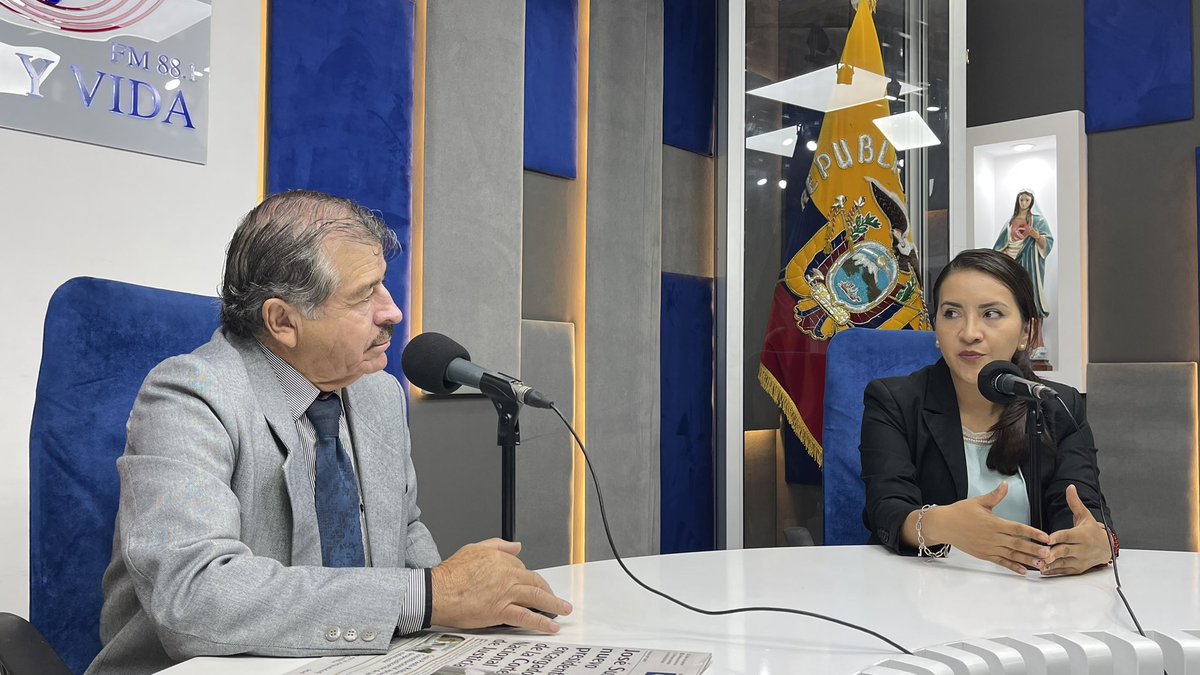 HIAyoraLoja's tweet photo. #ElNuevoEcuador | Una cultura de prevención es importante en materia de salud, @joa_granda cardióloga pediatra explica a través de @radioluzyvidaec las razones para que una madre en estado de gestación acuda a los controles que ayuden a evitar las cardiopatías congénitas. https://t.co/lef4BQi4lO