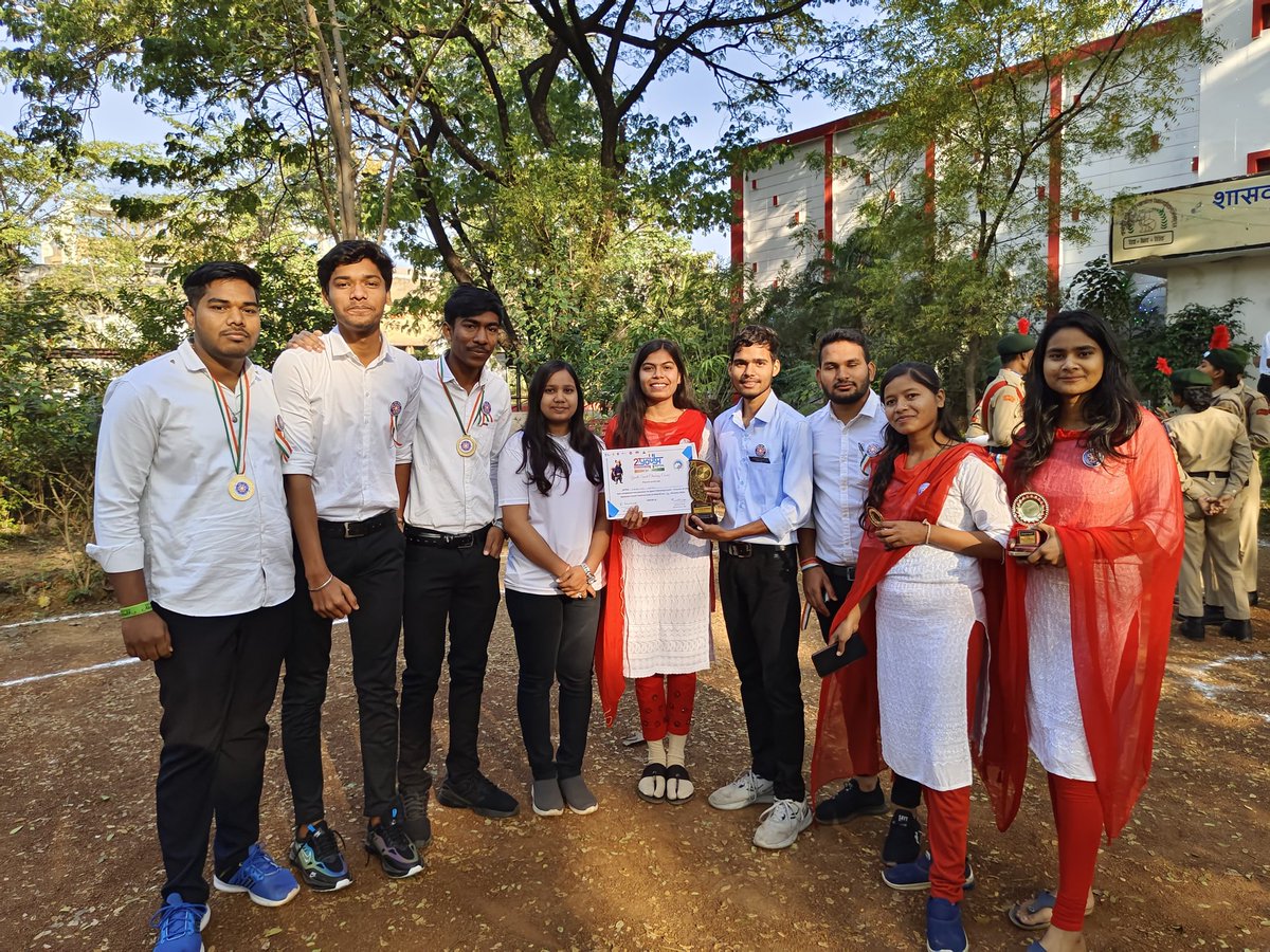 Nss_Sci_clg_bsp's tweet photo. Glimpses of
REPUBLIC DAY 2024_💫❤️🇮🇳💕
Celebrating 75th republic day by @Nss_Sci_clg_bsp in Govt.E.R.Rao PG Science College Bilaspur CG
#ViksitBharat #EkBharatShreshtBharat 

@_NSSIndia @YASMinistry @PMOIndia @NSSRDBhopal @nssabvuCG @manojsinha812 @ConnectingNss @NssChhattisgarh https://t.co/ZfZDLwCeuX