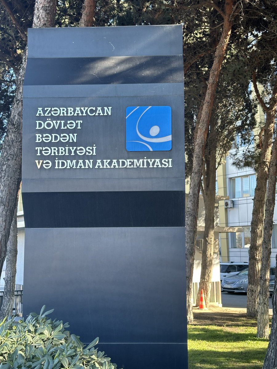 Bu smestrda kəsirsiz başa vurduq) Allah starostamın canın sağ eləsin😁