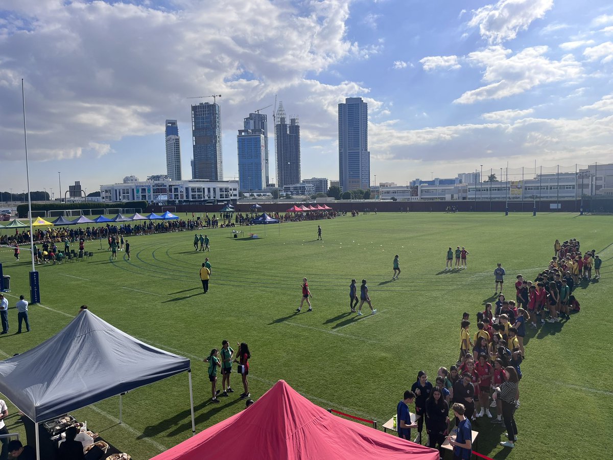 DColLearning's tweet image. A fantastic end to a wonderful Sports Day @DubaiCollege! Photo finish for Chichester in the staff relay 👏🏽🎬 @DCol_Activities
