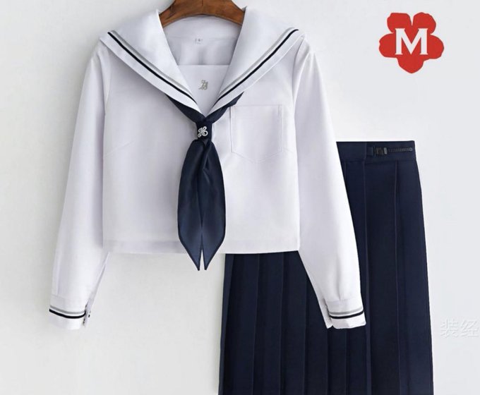 Xではこちらの清楚系制服が1番人気❤️ 教えてくださってありがとう🥰  Instagramでは2枚目も人気だったの&hellip;😌 https://t.co/4DO4jPFiSF