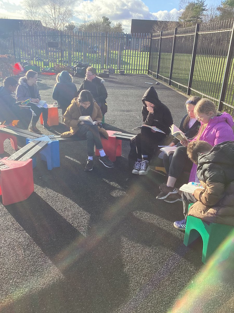 Primary 7A took advantage of the nice weather yesterday afternoon and took their novels outside to read! It was lovely to feel some winter sun.🌞 📚 <a href="/MsMunroCPS/">Primary 7</a>