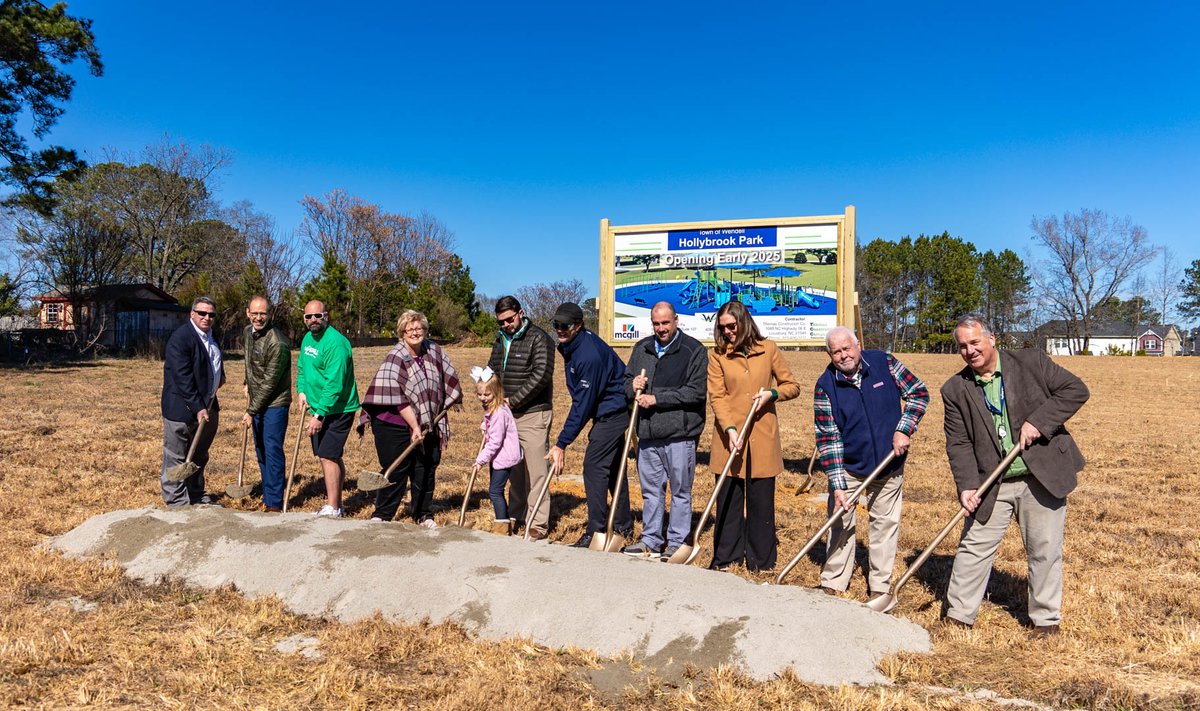 WendellNC's tweet photo. Wendell held a groundbreaking event at its Hollybrook Park site!

This 19 ac. park will connect neighboring residential communities for pedestrian &amp; bicycle accessibility, providing an adventure playground, basketball courts, pickleball courts and a fully accessible playground! https://t.co/bDVBPlYz8A
