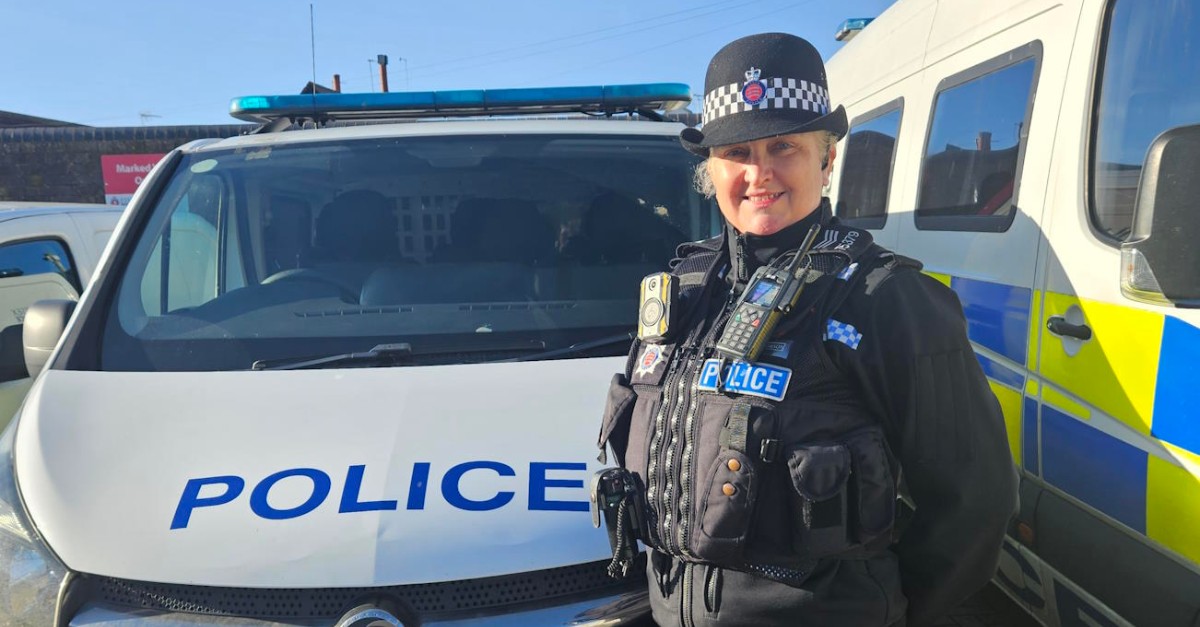 EssexPoliceUK's tweet photo. "It's not just a job for the under 30’s "
Meet Sergeant Wendy Crowson, she has dedicated her 20-year career to protecting & helping victims of crime in Essex.
We spoke to her about why she chose to build a career helping others https://t.co/90cN6neHEf
#FitTheBill https://t.co/oZWgkRHstc