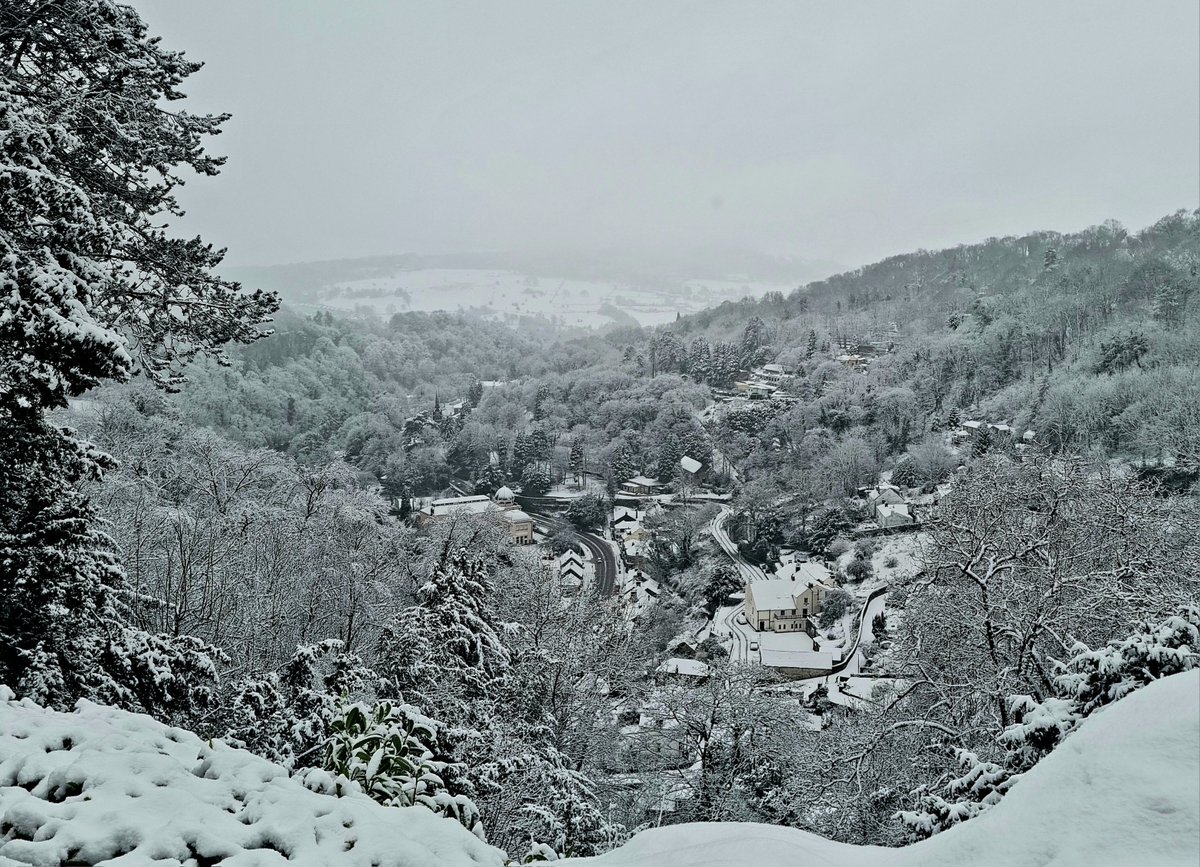 Heights of Abraham (@hts_of_abraham) on Twitter photo Snowy scene at the Heights of Abraham, Matlock Bath.
<a href="/bbcweather/">BBC Weather</a> <a href="/itvweather/">ITV Weather</a> <a href="/Channel4News/">Channel 4 News</a> <a href="/bbcemt/">BBC East Midlands</a> Snowy scene at the Heights of Abraham, Matlock Bath.
<a href="/bbcweather/">BBC Weather</a> <a href="/itvweather/">ITV Weather</a> <a href="/Channel4News/">Channel 4 News</a> <a href="/bbcemt/">BBC East Midlands</a>