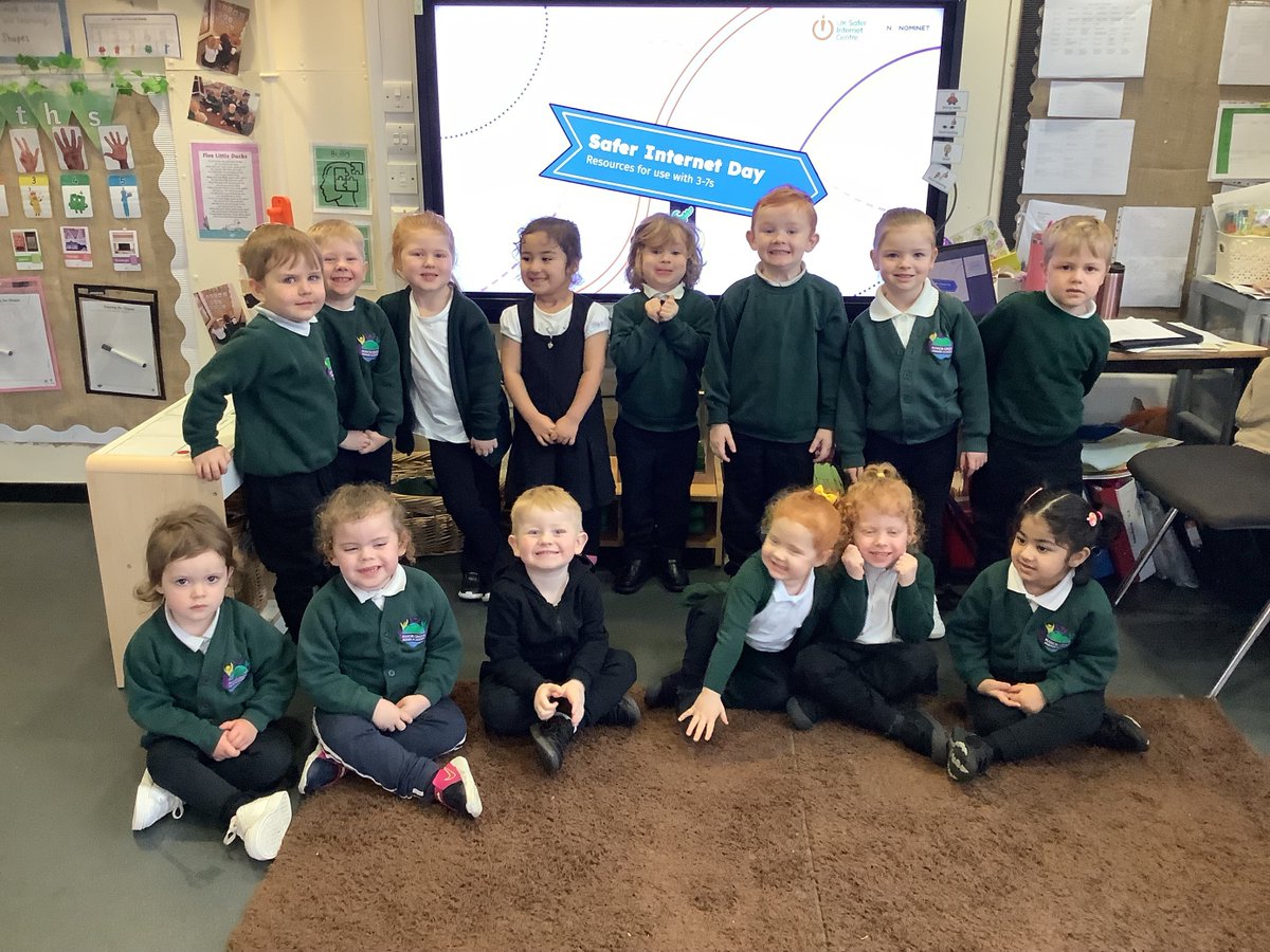 MGTeamOpal's tweet photo. We enjoyed taking part in Safer internet day. We worked together to identify changes and to recognise that changes can be big or small. 
We discussed when we have felt happy/sad, and who we can talk to when we're sad especially when on devices.
#saferinternetday @TeamManorGreen https://t.co/WHSc7Z6MjH