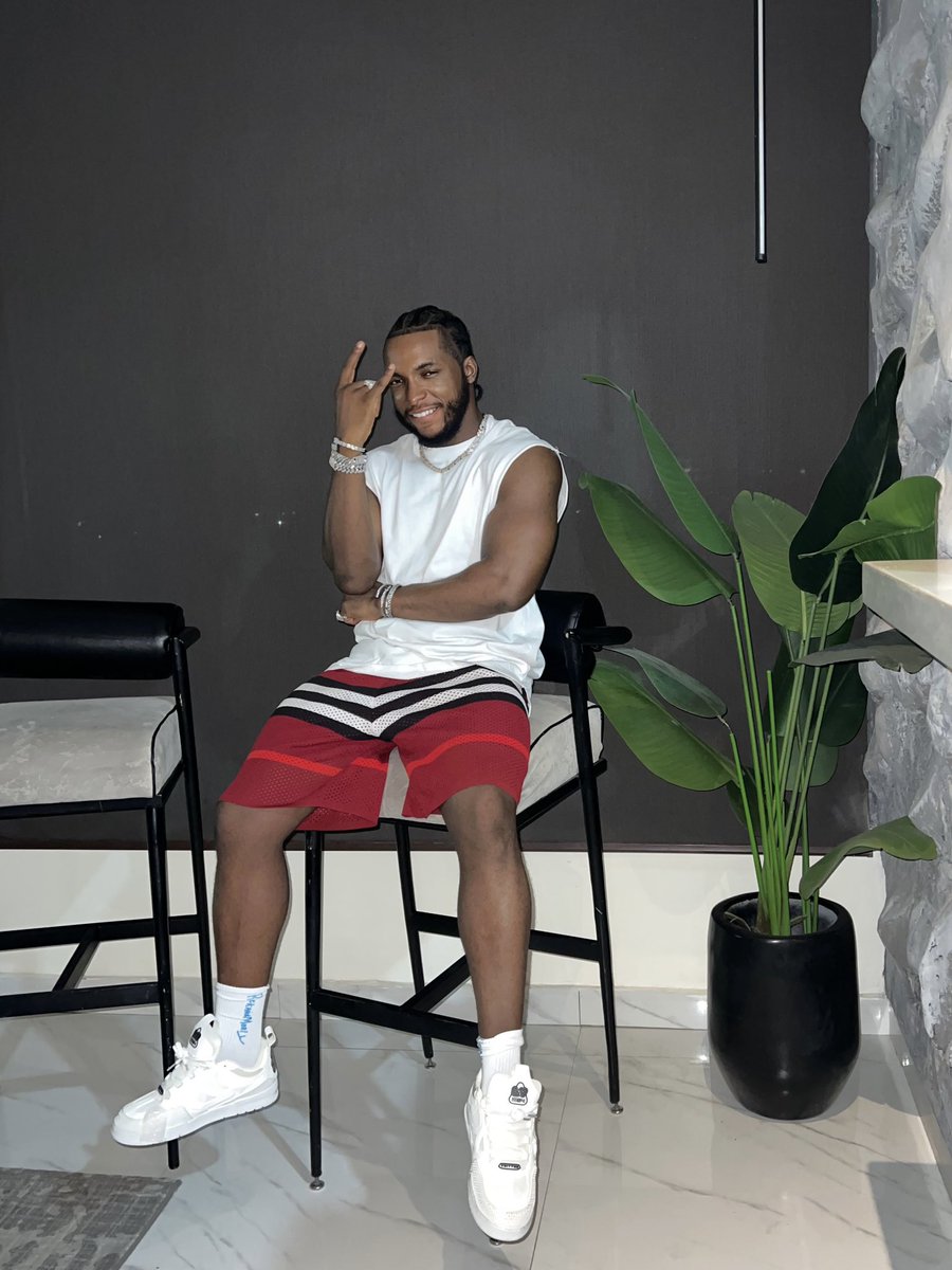 djkaywise's tweet photo. For my comrades on the forex streets, I'm offering to sponsor 3 people with a $5,000 funded account. Give me a solid reason why I should choose you. 

Must be following @kaywiseFdn #JoorNation. Announcing winners on Feb 15th. https://t.co/3hoNrV8KIP