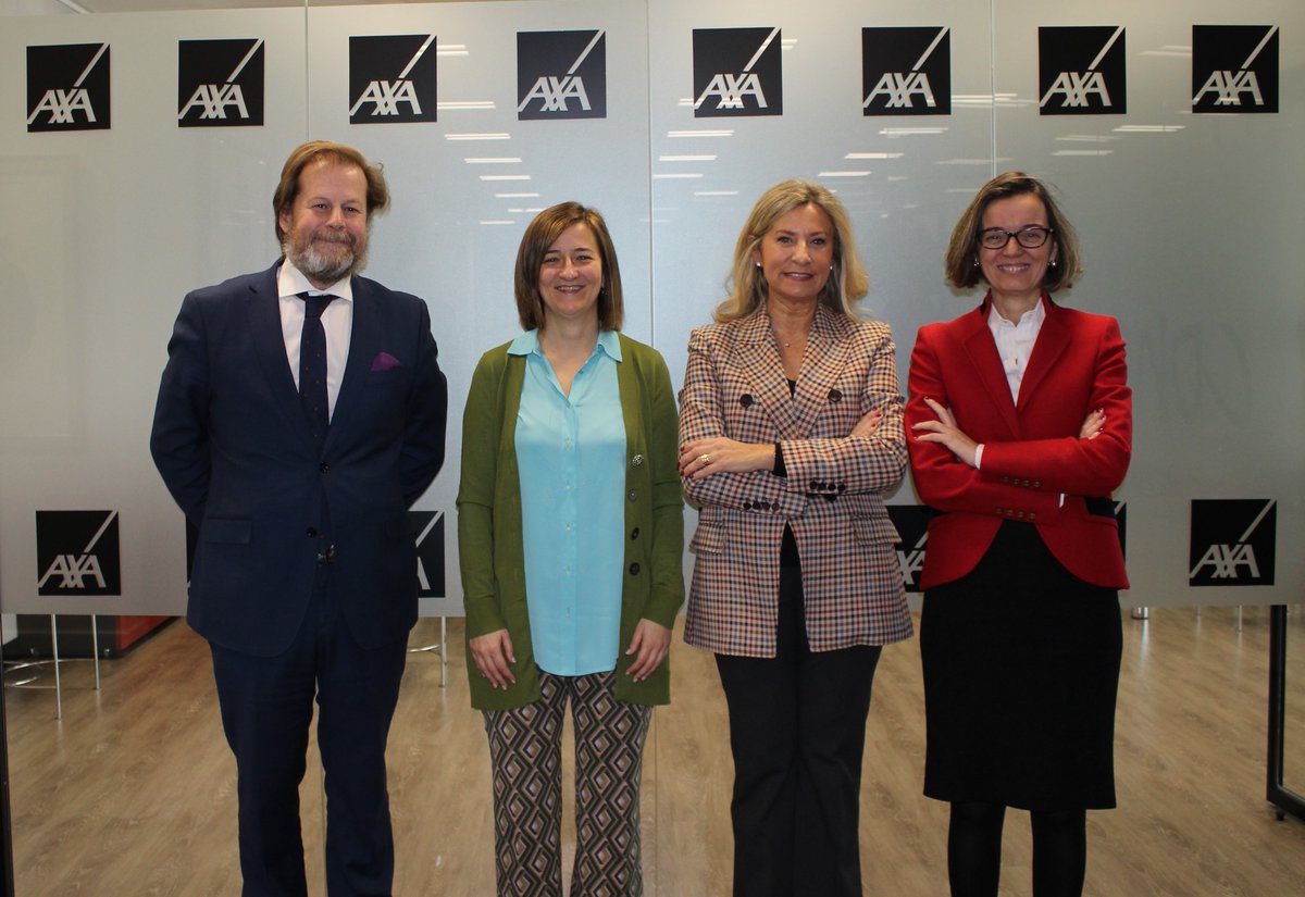 📣 Hemos celebrado un encuentro junto al @Colmedmadrid para analizar los retos de 2024 en la transformación de la distribución, con @mar_romero_ y @evatomasgon.

Te lo contamos👉 bit.ly/4btFYXG