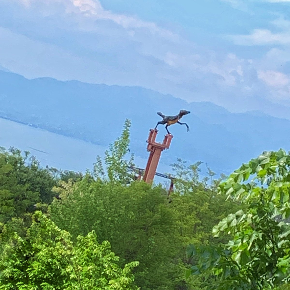 AscendingAlter's tweet photo. Jurassic Exploration 🤓🦖🐓
#dinosaurs #jurassicpark #jurassicworld #velociraptor #exploration #avventura #travelphotography #travel #dinosauro #tombexplorer #tombraider #urbex #urbexitalia #forgottenplaces #esplorazione #forbiddenplaces https://t.co/Aor7MnMAGM
