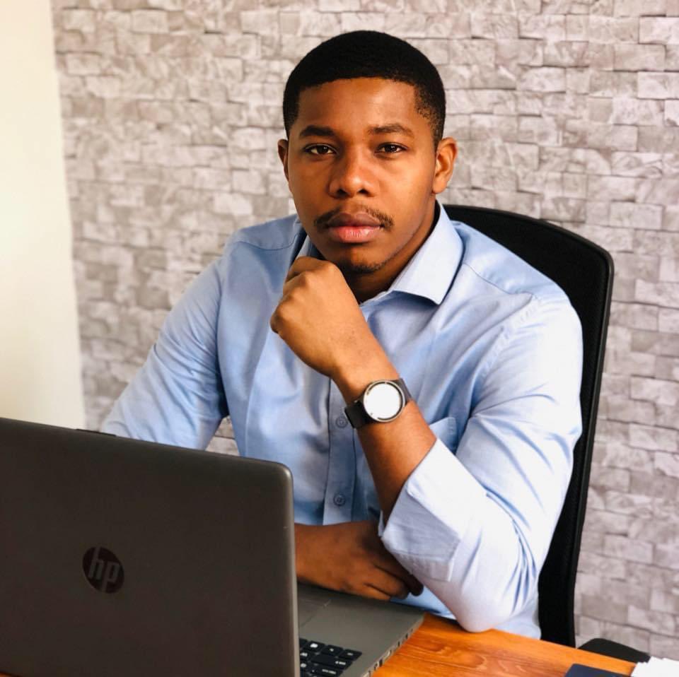 nouriachampagne's tweet image. Ce Mr Michael Luba, avec son agence de voyage, m'a mené en bateau depuis plusieurs mois sans suite. Il me doit près de 1250$. J'avais opté pour un visa touristique pour les États-Unis, mais lui m'a proposé le Canada, sous prétexte que les États-Unis traînent beaucoup…