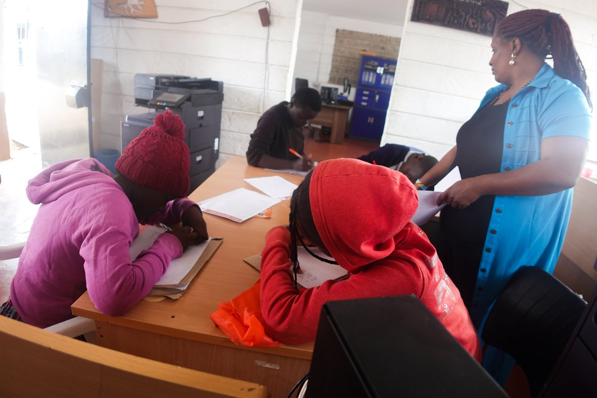lafrikanacbo1's tweet photo. Lafrikana steadfast support empowers students to find their voices, paths, and dreams. Gratitude fills our hearts as we honor their dedication to education, fueled by the transformative impact of L'afrikana generosity. #instasupport #Scholarship #education #lafrikana https://t.co/xyZAfbRQm7
