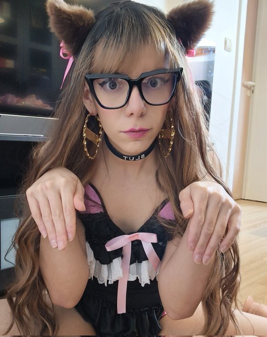 Please remind me I am a sissy slut in the comments 👇😊 https://t.co/FsCfZ1xeeO