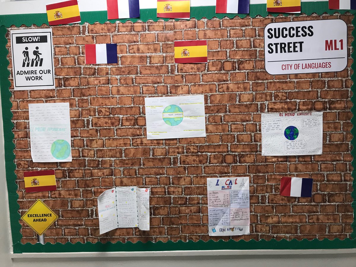 OLHSModLangs's tweet image. We are celebrating success in our Modern Languages department with a ‘wall of fame’ and Pupils of the months! 
Look for your name in the daily bulletin or wait to receive a praise card from your French or Spanish teacher 🌟we have so many star linguists! @OLHSMotherwell