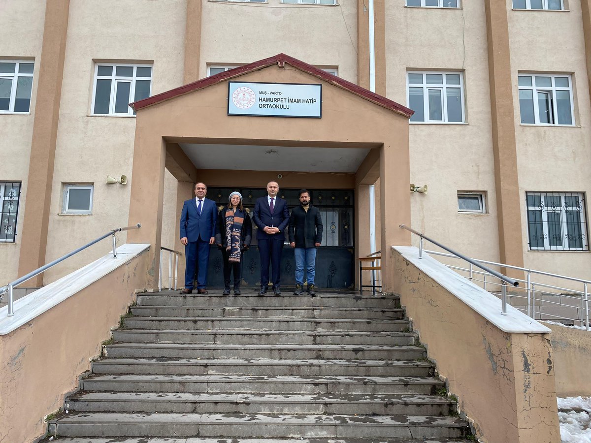 Varto_MEM's tweet photo. İlçe Milli Eğitim Müdürümüz Yalçın Süne, Şube Müdürümüz Mehmet Sever ile birlikte; Akçatepe, Esenler, Boyalı İlkokulları ile Hamurpet ve Karaköy İmam Hatip Ortaokullarını ziyaret etti. @MusMilliEgitim1 @EnverkV @Yalcn_Sune @msever49 https://t.co/fqDSFAnYjB