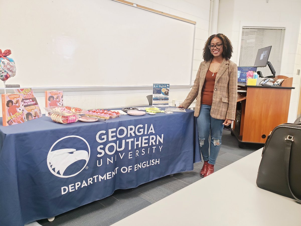 blerdsmith's tweet photo. Yesterday was so awesome! I got to celebrate NerdCrush's 1 year anniversary and speak about my experience becoming a published author at my alma mater. Thank you 
@GeorgiaSouthern
 and everyone who attended! 💗 https://t.co/V9MoW0vxX0