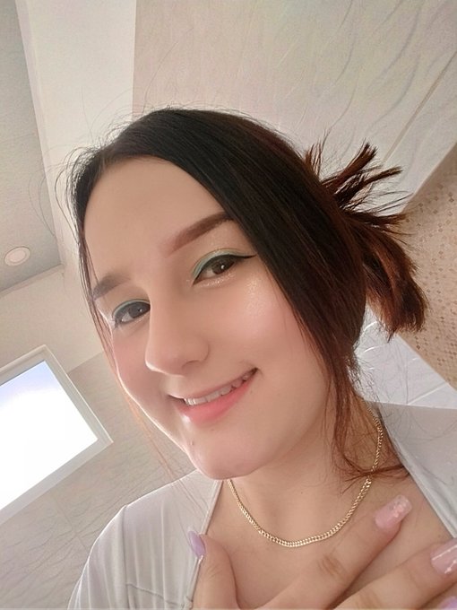 Happy Thursday💖 https://t.co/srNZSF3aye<a href="/tag/stripchat"class="tags"><span>#stripchat</span></a><a href="/tag/stripchatlive"class="tags"><span>#stripchatlive</span></a>