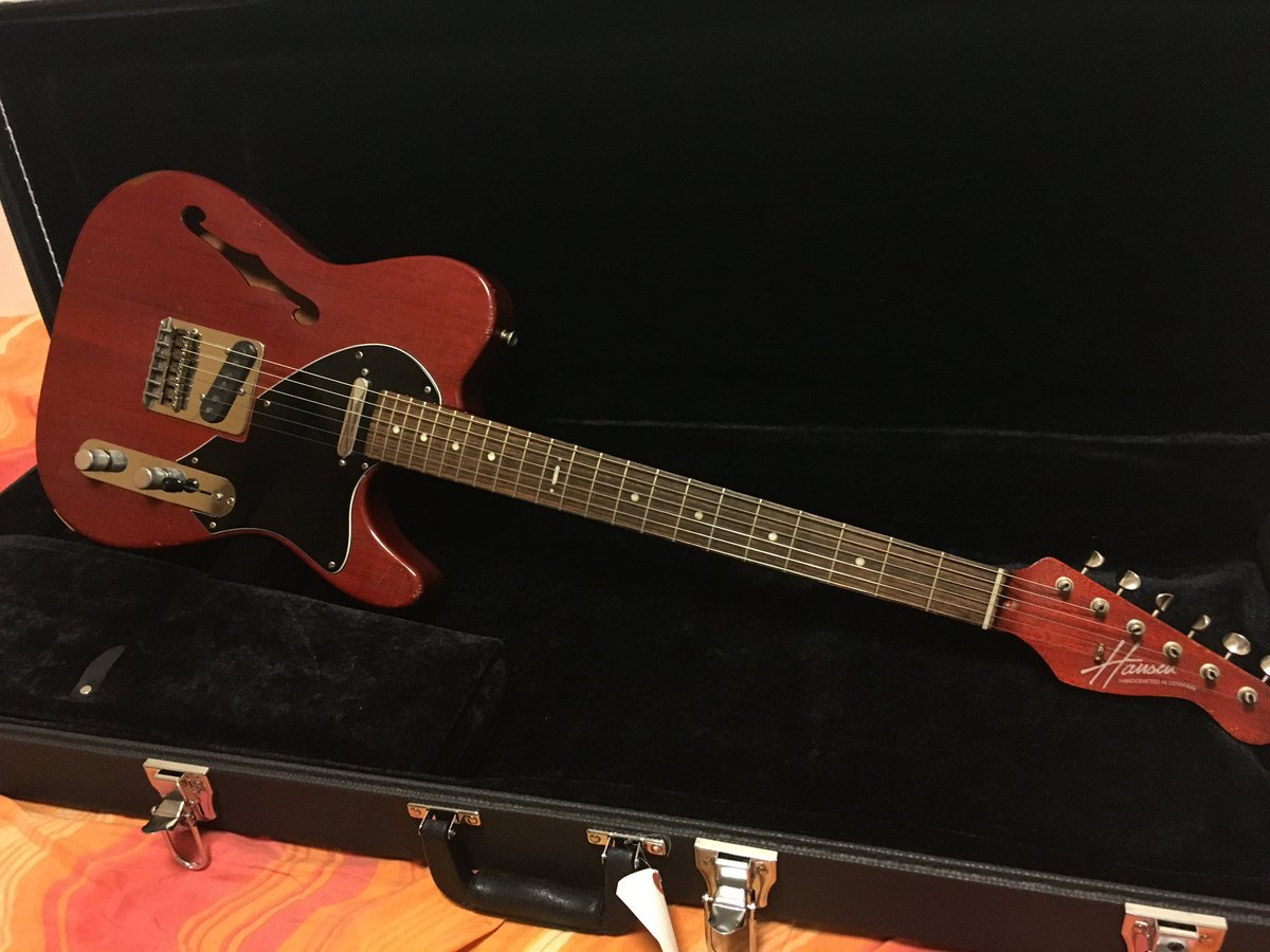 112611502's tweet photo. お決まりの
#名刺代わりにギターを一本
#hansenguitars
#telecasterthinline https://t.co/qnZbf9qobN
