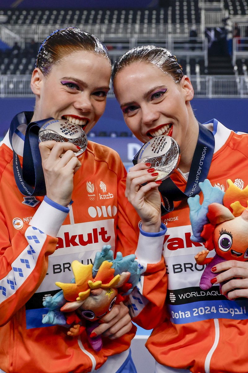 Geschiedenis geschreven!

De zilveren medaille van ons nationaal duet is onze eerste medaille op het WK Synchroonzwemmen ooit😱

Een geweldige prestatie, in de finale vrije kür een score van 250.4979 punten behalen en daarmee tweede van de wereld worden 🧡

#TeamNL