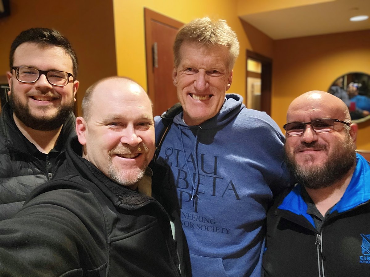 Dustinson tweet media