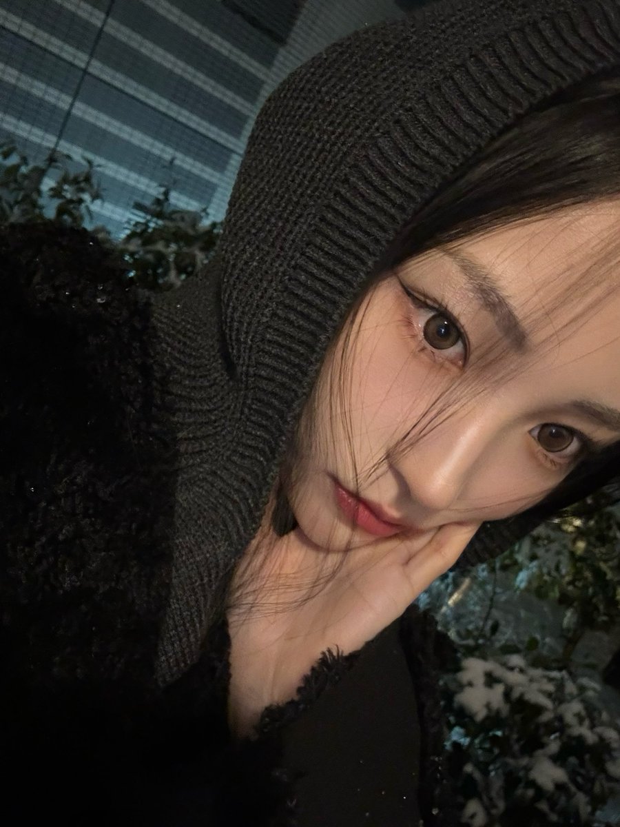 aya961109's tweet photo. 最近下まつ毛のまつエク付けてる
よく褒められるから今月も引き続き🎀 https://t.co/c8IWCshjOw