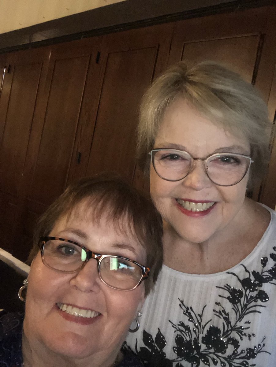 dzais_DSSE's tweet photo. Happy birthday to a beautiful beautiful lady! Happy birthday, Rebecca 🎁❤️🎂 https://t.co/573bmueZgx