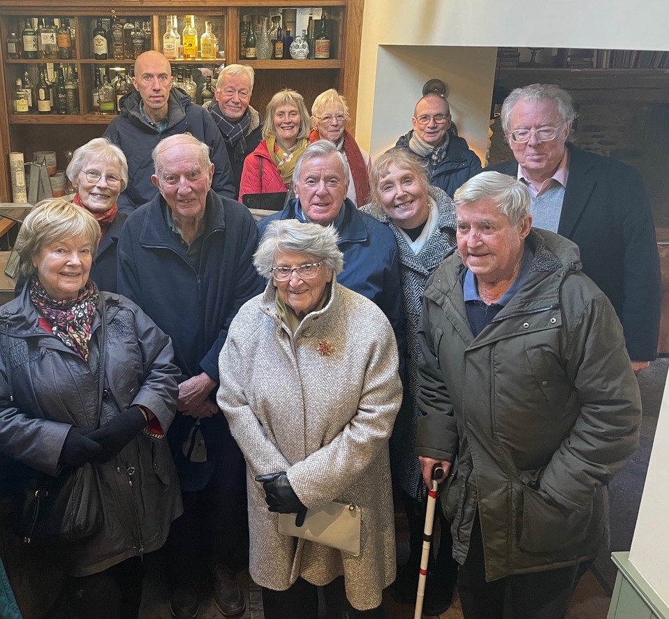 Residents had a fab lunch at the #litton pub last week. they'll be back! 
<a href="/AlmshouseAssoc/">AlmshouseAssociation</a> <a href="/wellscathschool/">WellsCathedralSchool</a> #lunchtime #HousingForAll #almshouses <a href="/VisitWells/">Visit Wells</a>