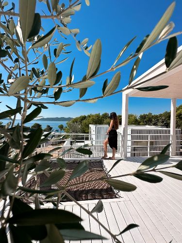 GAEA_HOMES's tweet photo. Enjoy the sea view

Experience the ultimate luxury and tranquility in a premium beach homes, designed for your comfort and relaxation. Visit our OI Concept Village VITA in Drage, Croatia. #beachhome #beachhouse #tinyhome #investment #vacations #seaview #beach #sealife #croatia https://t.co/ou9L6Ummfx