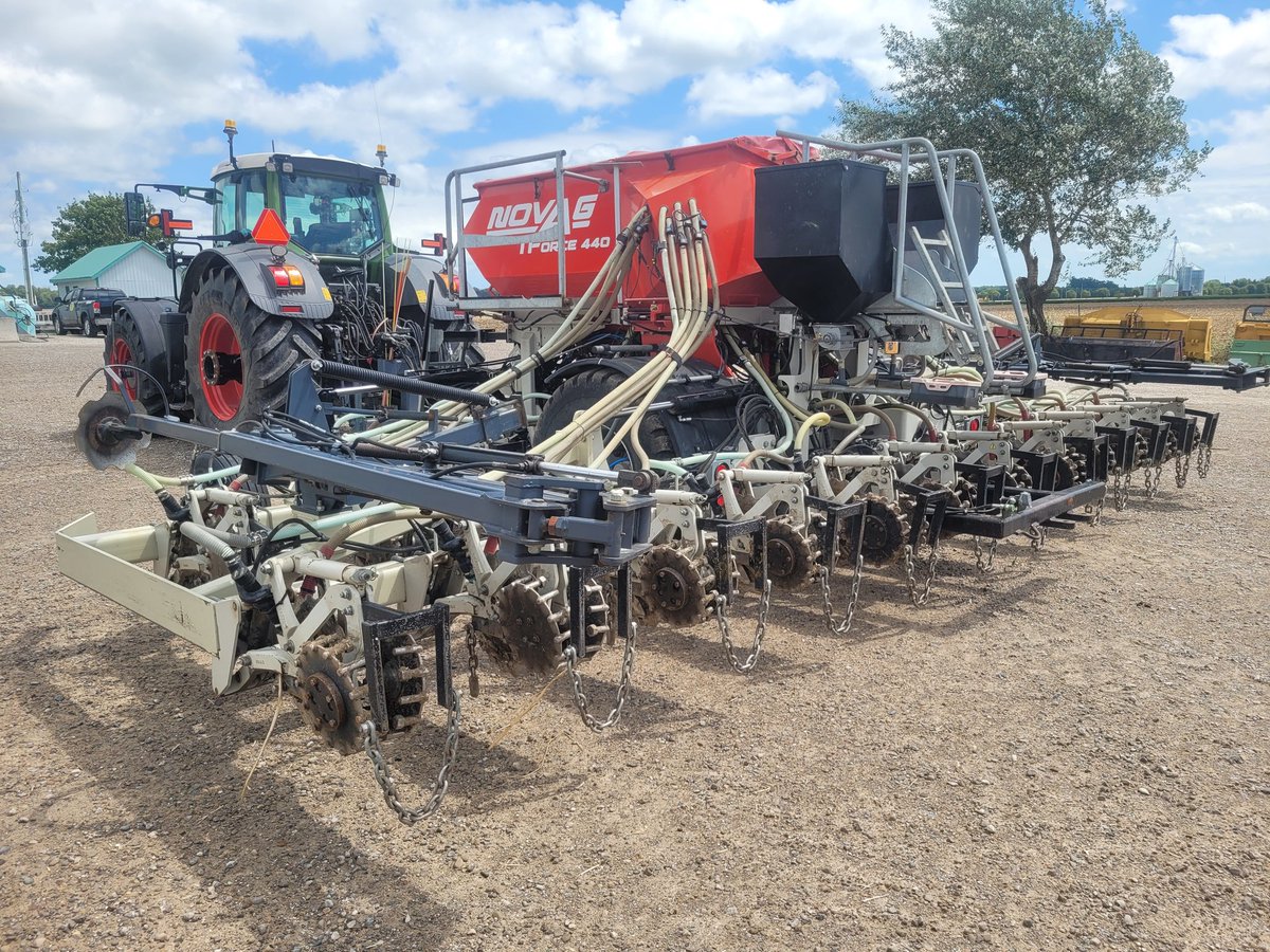 NOVAG notill drill for sale:
Sgl. opener for seed and  dry fertilizer, 15ft on 7.5" or 30ft on 15", 800R26.5 w. CTIS, auto downforce, Cross slot, 127000$, rt welcome, call/ txt 519 525 8329