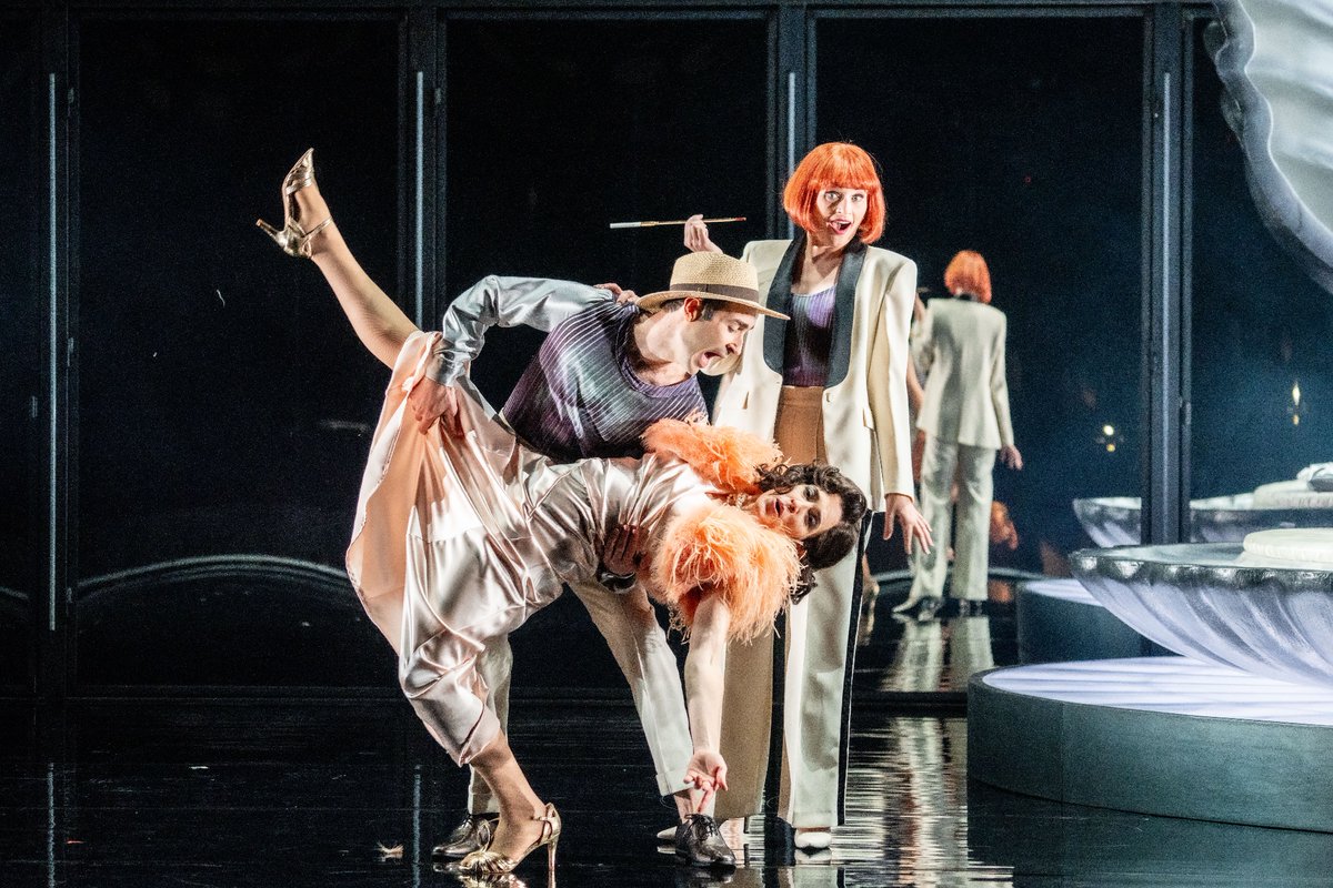 Reisopera's tweet photo. De geweldige tour van #PowderHerFace is op volle gang! Vanavond zijn wij te zien in de prachtige @SSBUtrecht in #Utrecht. Aanvang: 20:00 uur met om 19:00 uur de inleiding.
Tickets te koop via de link in de bio. Tot vanavond! #reisopera #adès #nro
Met @phion_orkest https://t.co/cqi7CyZMEl
