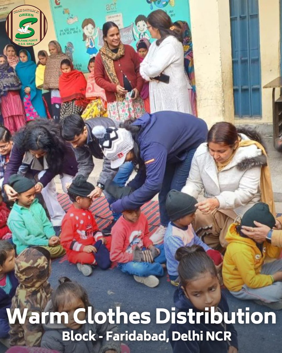 Shah Satnam Ji Green 'S' Welfare Force Wing volunteers are spreading warmth among the underprivileged in the cold season. Generously donating sweatshirts, shawls, shoes, and more, they exemplify true care and compassion. Their actions create an everlasting impact. #WinterWarmth…