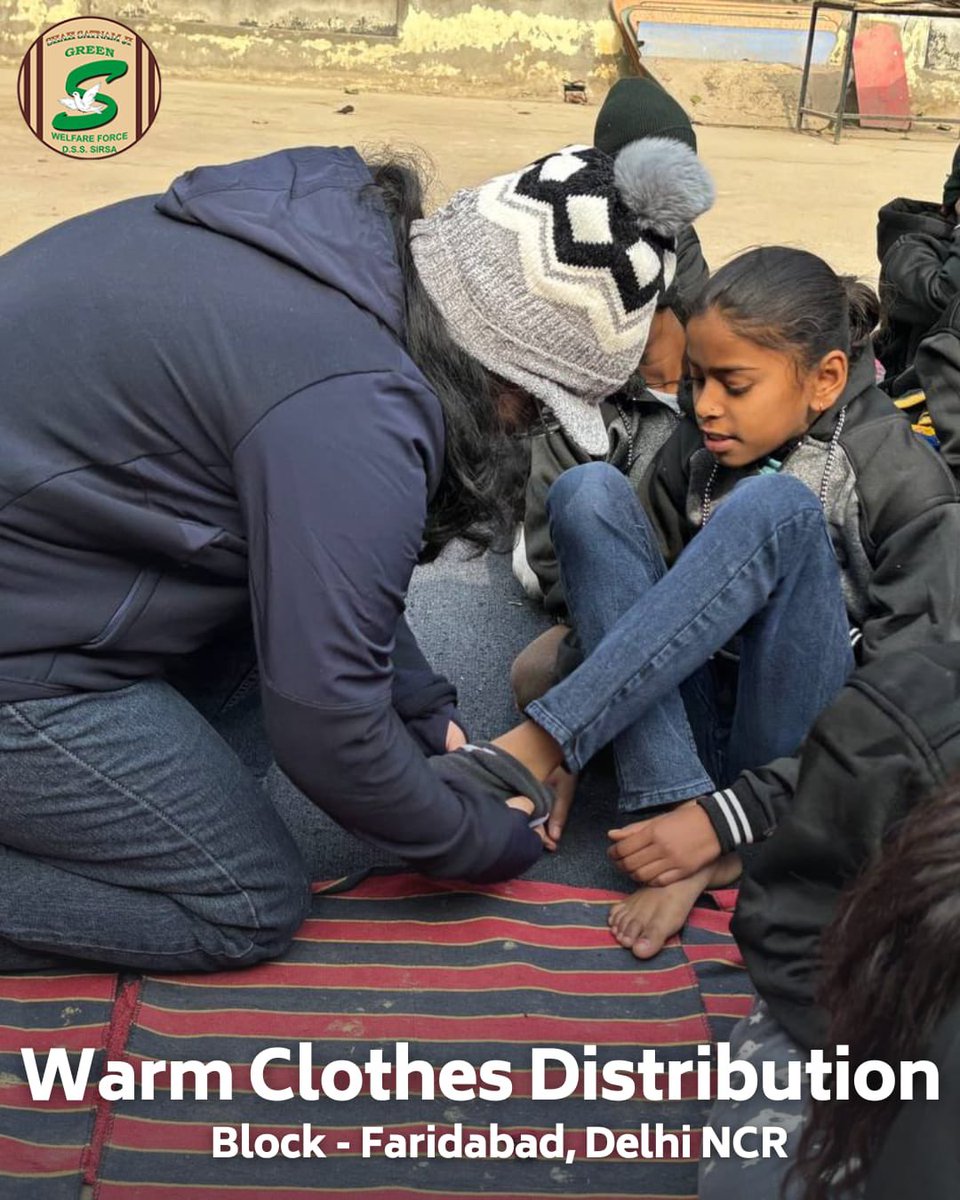 GreenSwelfares's tweet photo. Shah Satnam Ji Green 'S' Welfare Force Wing volunteers are spreading warmth among the underprivileged in the cold season. Generously donating sweatshirts, shawls, shoes, and more, they exemplify true care and compassion. Their actions create an everlasting impact. #WinterWarmth #DeraSachaSauda