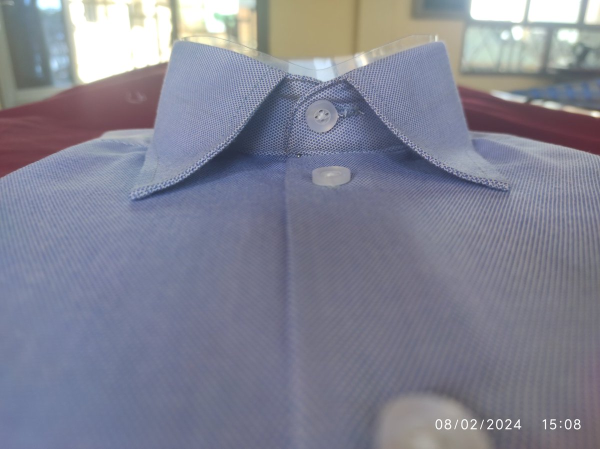 ZACOSTYLE's tweet image. Pour une élégance qui dure : optez pour une chemise sur mesure de marque  #ZACO_STYLE, synonyme de durabilité et de style intemporel.
Nous confectionnons la vôtre comme la nôtre.
(#madeinburundi #buttondown)
Contact: 68344665 (Whatsapp)