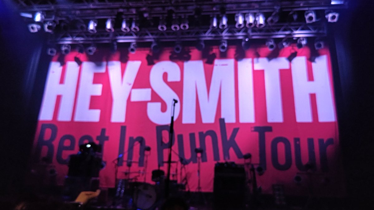 kazu_hyde_'s tweet photo. HEY-SMITH渋谷楽しかったぁ！
セトリバグってた😊

メイソンズもFat tofuも最高でした！

ヘイスミ始まる前に話してたら沖縄ファイナル行く人やUVERworld好きやビバラ6日行く人とめちゃくちゃ話してた😊
ライブってやっぱり最高！

#HEYSMITH
#Fattofu
#メイソンズ https://t.co/MhQsnCWgT5