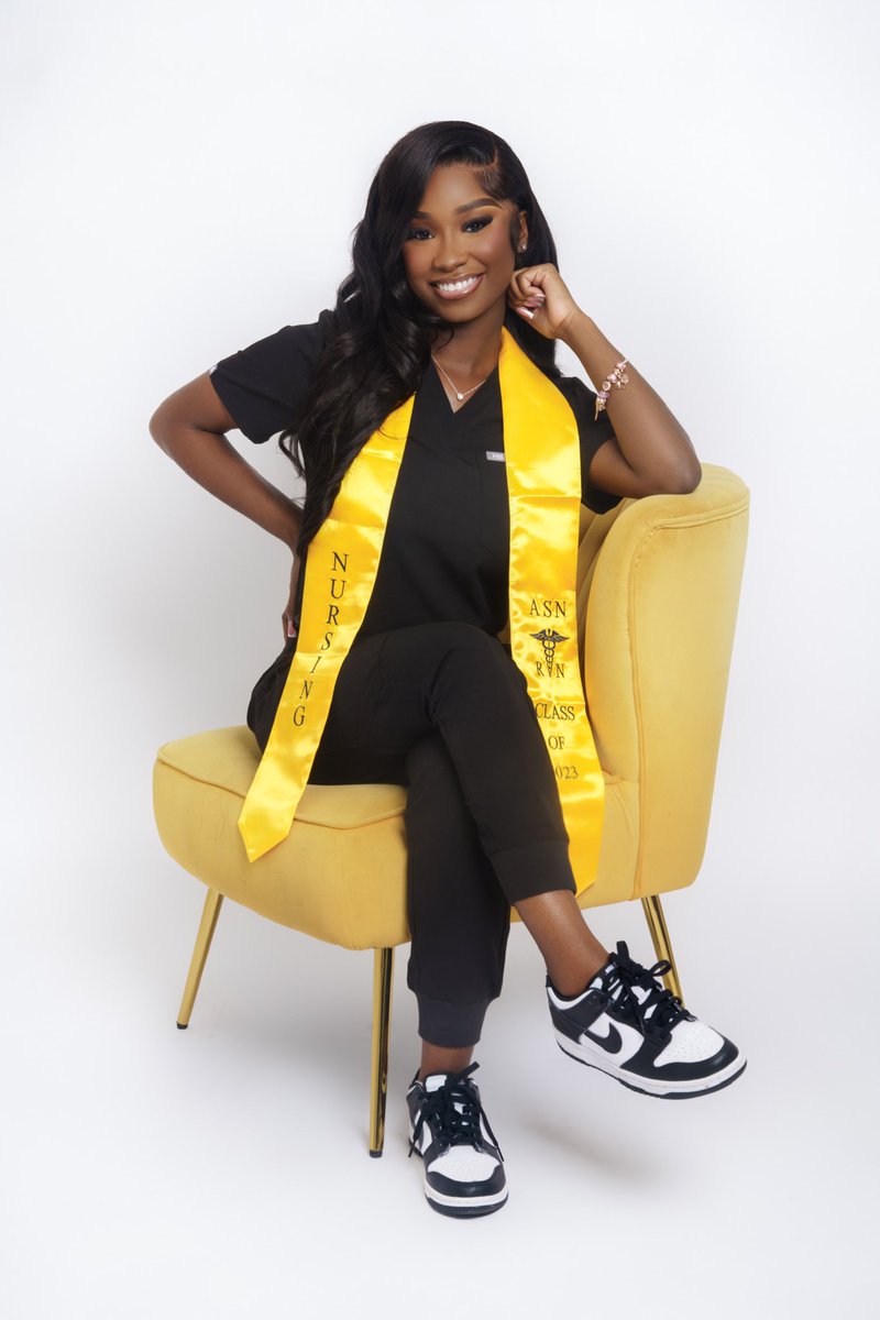 janaeeee_xo's tweet photo. I passed the RN-NCLEX in 85 questions! Only 11.4% of Registered Nurses are black and I’m proud to say I’m one of them! Allow me to reintroduce myself, Ja’nae D Griffin, RN.
LPN ✅ RN ✅
BSN loading.. https://t.co/96GToMojkr